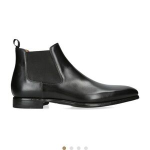 Magnanni Foster black leather Chelsea boot. Size 13.
